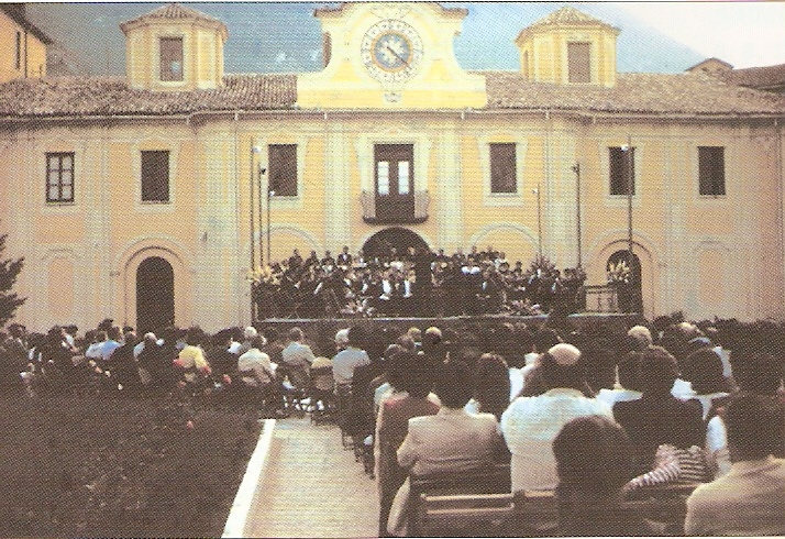Kláštor Avelliono pri Neapole 1985.jpg