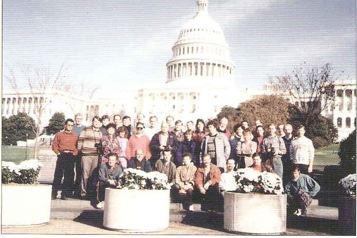 ŠKO pred Capitolom vo Washingtone D.C. 1993.jpg