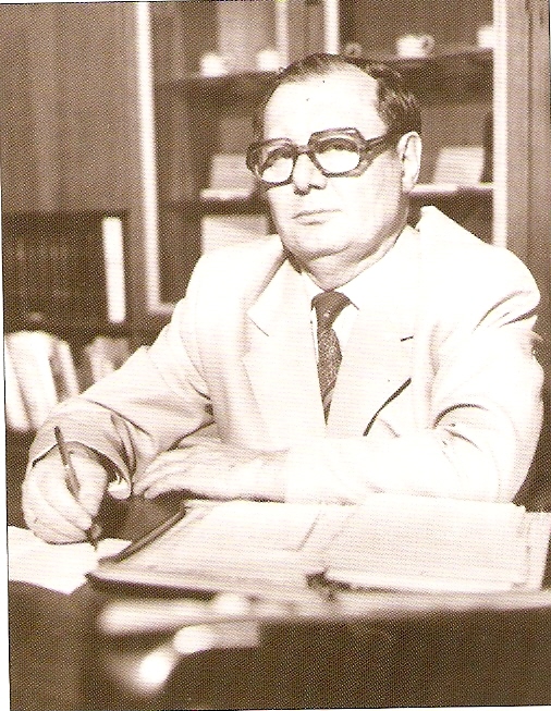 Mgr. Ján Figura, zakladajúci riaditeľ ŠKO.jpg